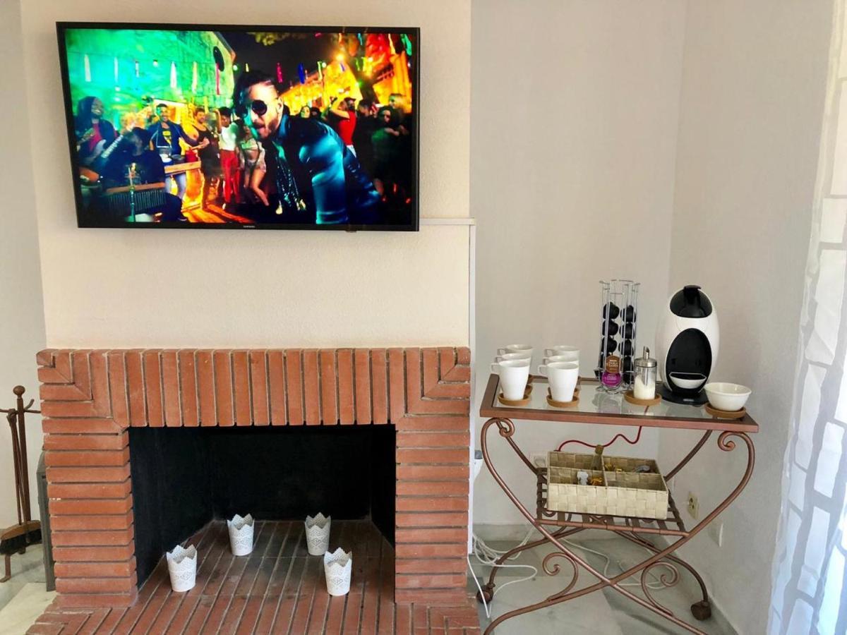 Amazing Apartment For Families Up To 6 Persons Benalmádena Kültér fotó