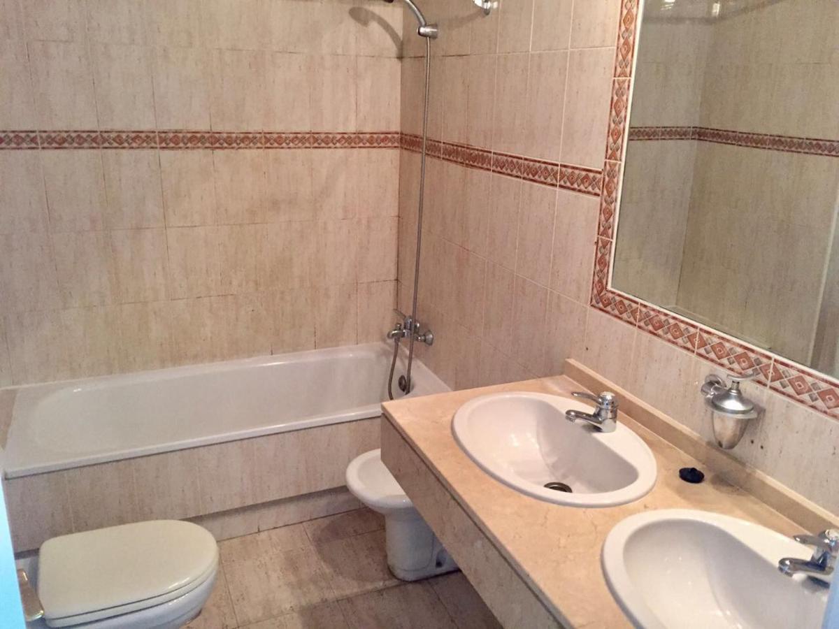 Amazing Apartment For Families Up To 6 Persons Benalmádena Kültér fotó