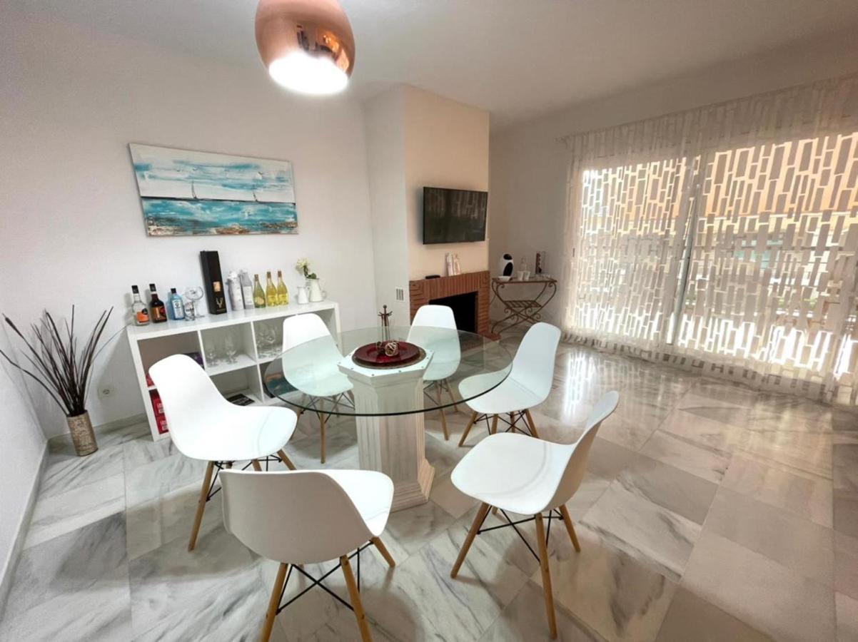 Amazing Apartment For Families Up To 6 Persons Benalmádena Kültér fotó