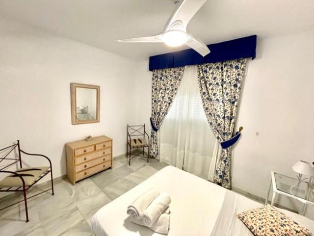 Amazing Apartment For Families Up To 6 Persons Benalmádena Kültér fotó